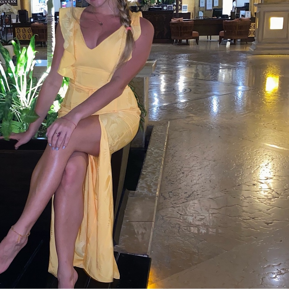 Guess Ruffled Yellow Jumpsuit - Picture 3 of 6